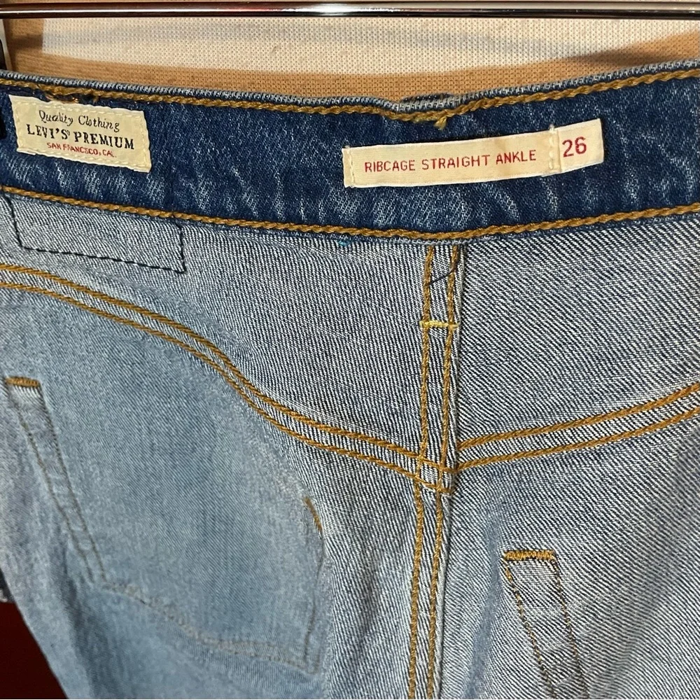 Levi’s Big E Premium Women’s The Ribcage Straight Leg Ankle Cut Button Fly Jeans